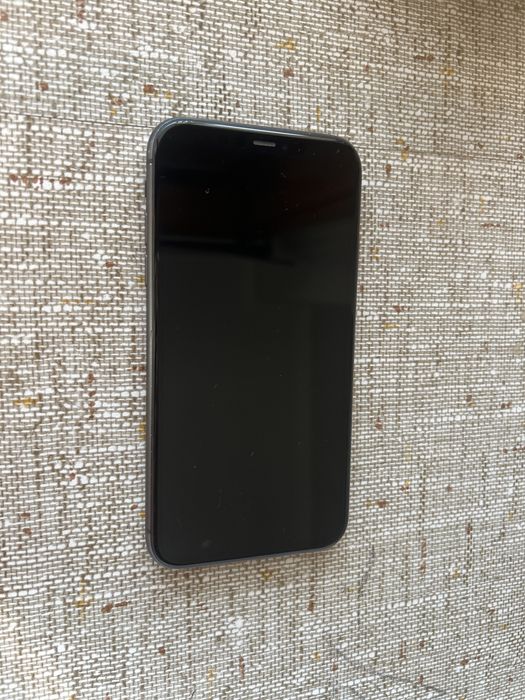 iPhone 11 128GB Preto — 160€