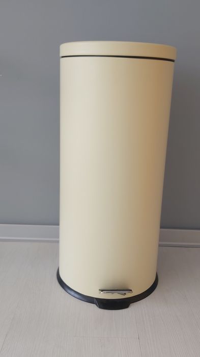 Pedal Bin - New