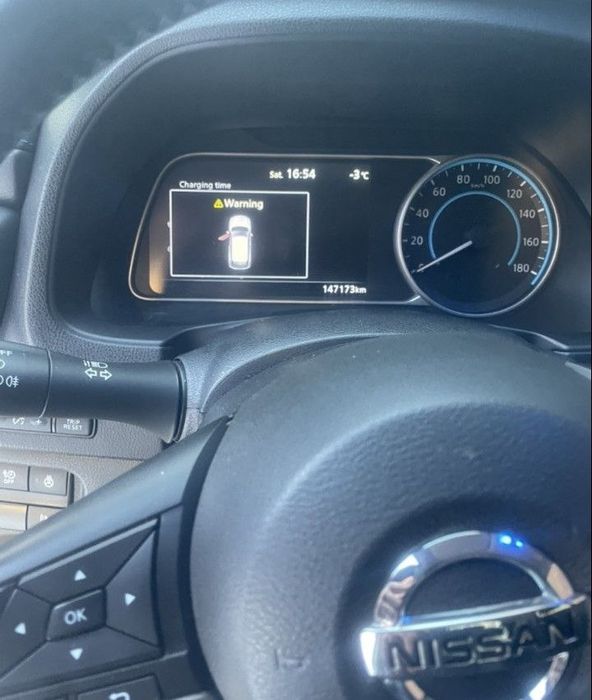 Nissan leaf електричка