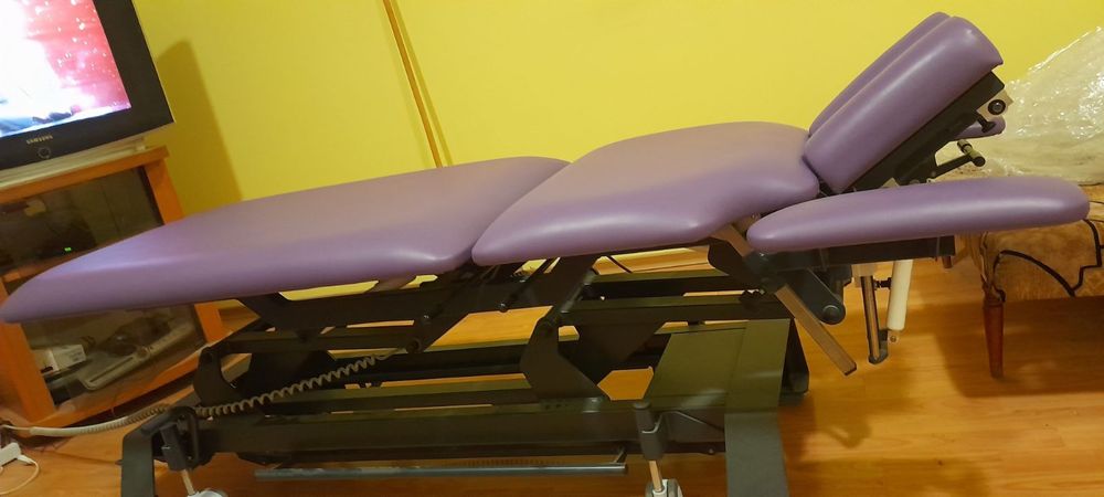 Stół rehabilitacyjny elektryczny 3-sekcyjny do terapii manualnej-CHIRO