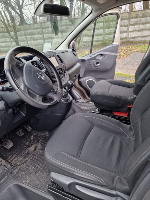 Opel Vivaro  1.6 CDTI  | 2017 | 9 osób | Long