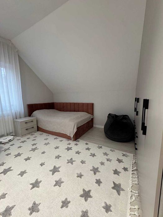 Дуплекс з ремонтом, меблями та геніальним функціоналом