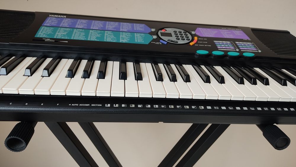 Синтезатор Клавішний інструмент Цифрове піаніно Yamaha PSR з Німеччини