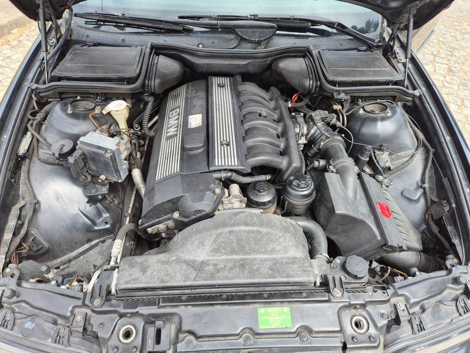 BMW E39 - 520I (6 cilindros gasolina)