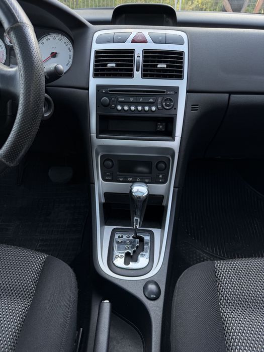Peugeot 307 рестайлинг, 2006 год, 2.0 бензин/газ, АКПП