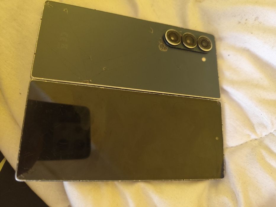 Samsung z fold 6 uszkodzone oba wyświetlacze