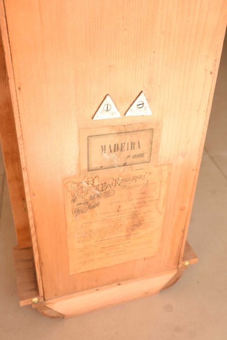 Relógio A Boa Reguladora Modelo "Madeira"