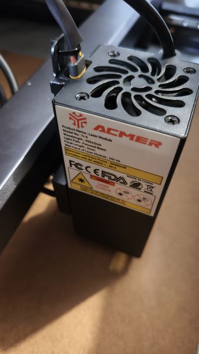 Gravadora a laser  ACMER P2 33W — COMO NOVA. .