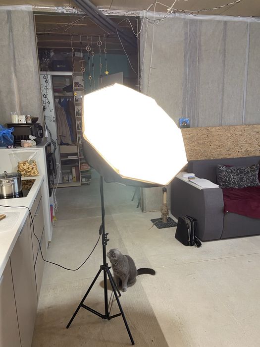 Продам софтбокс ( студийный свет)в идеальном состоянии