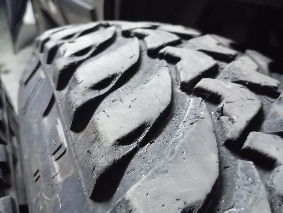 Pneus 235/85 R16 - Bridgestone Dueler MT