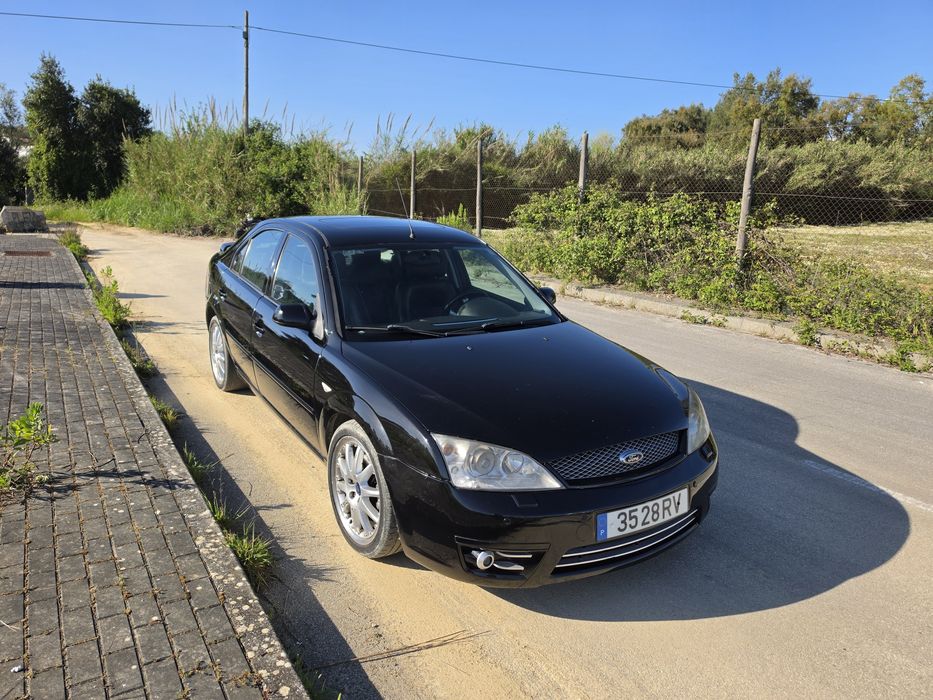 Ford Mondeo Hatchback 2.0 TDCi Ghia em muito bom estado