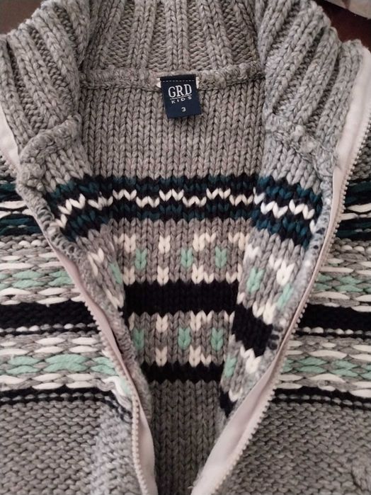 Casaco de malha GRD Kids, 3 anos, em muito bom estado