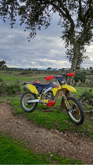Suzuki rmz250 matriculada