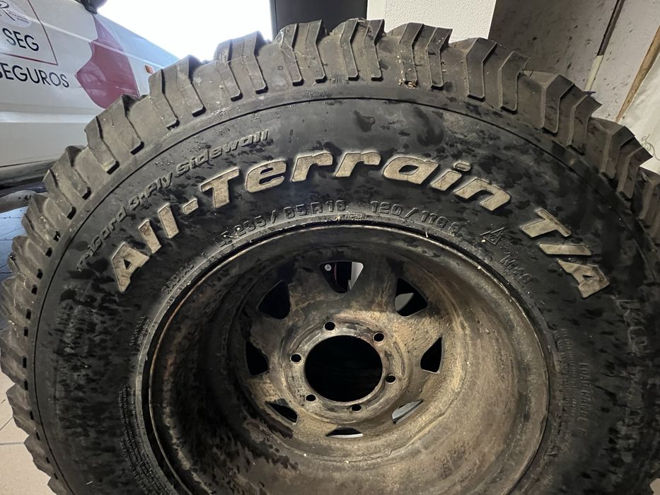 2 Pneus BF Goodrich All Terrain T/A K02 235/85 R16 120/116S