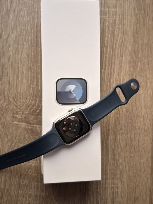 Продам Apple Watch Series 9 45mm Silver