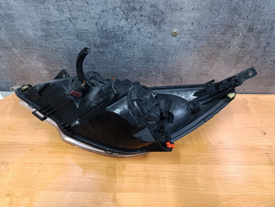 Lampa przód lewa plus wślisk Meriva B