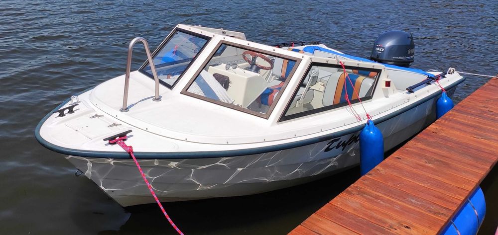 Motorówka łódź motorowa silnik zaburtowy Yamaha F40 2017 przyczepa