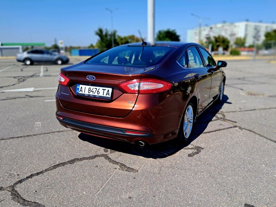 Ford Fusion SE 2015