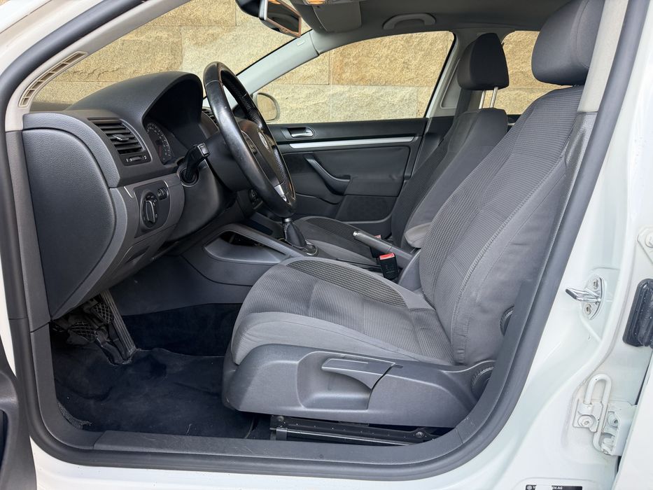 Volkswagen Jetta — fotografia 7