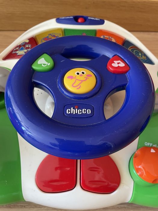 Brinquedo Chicco - simulador de carro