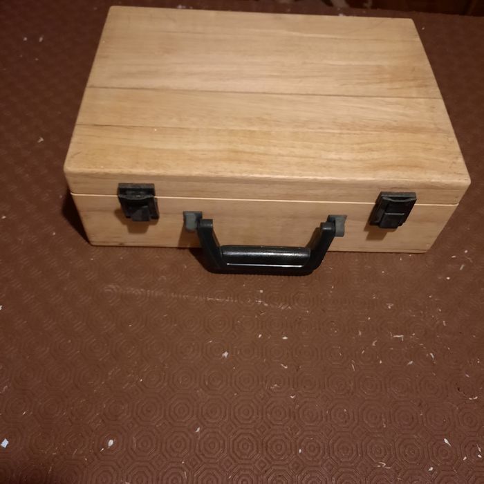 Tábuas e talheres para grelhados