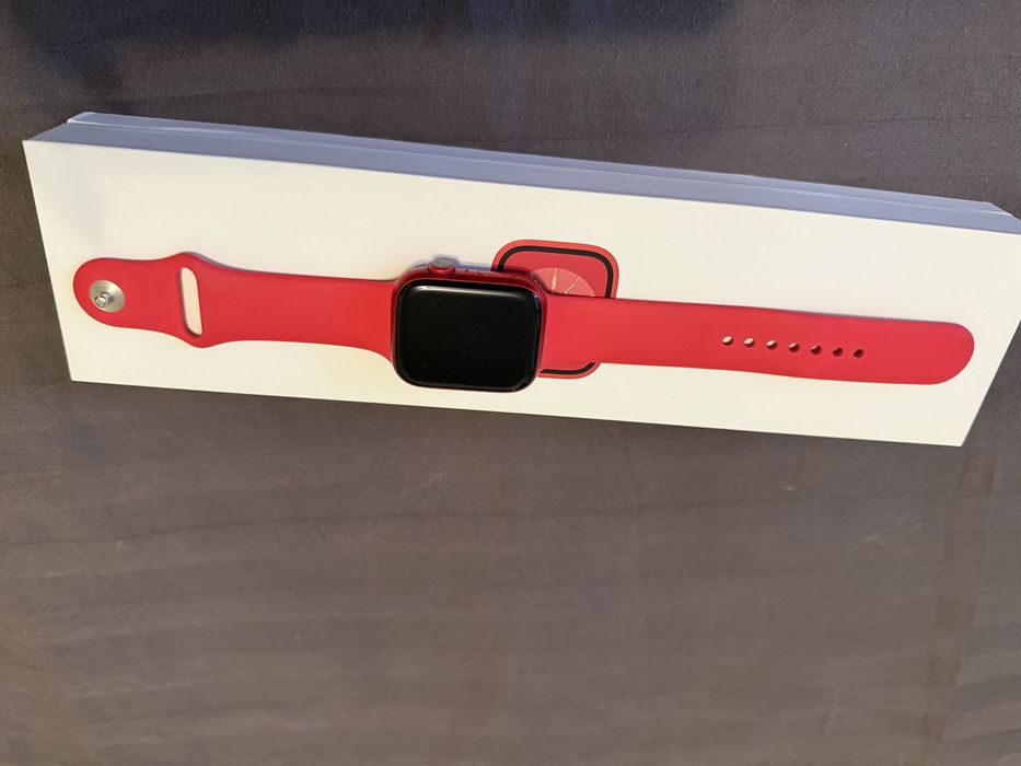 Apple Watch Series 8 GPS 45mm PRODUCT RED Aluminum