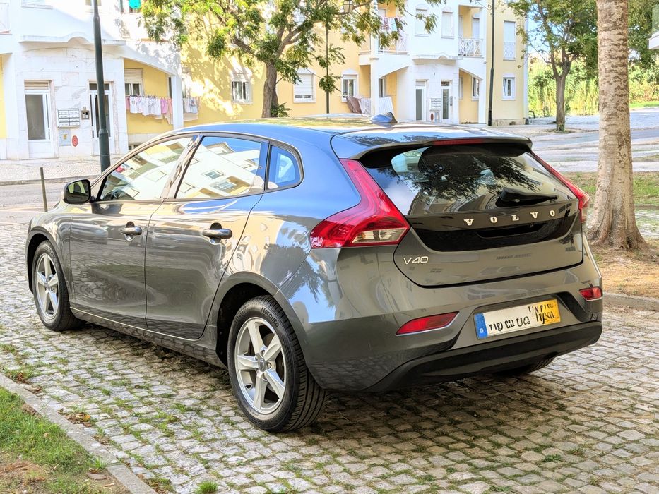 Volvo V40 1.6 115cv foto 3