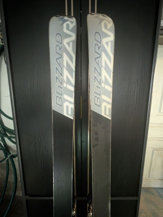 Лижі гірськолижні