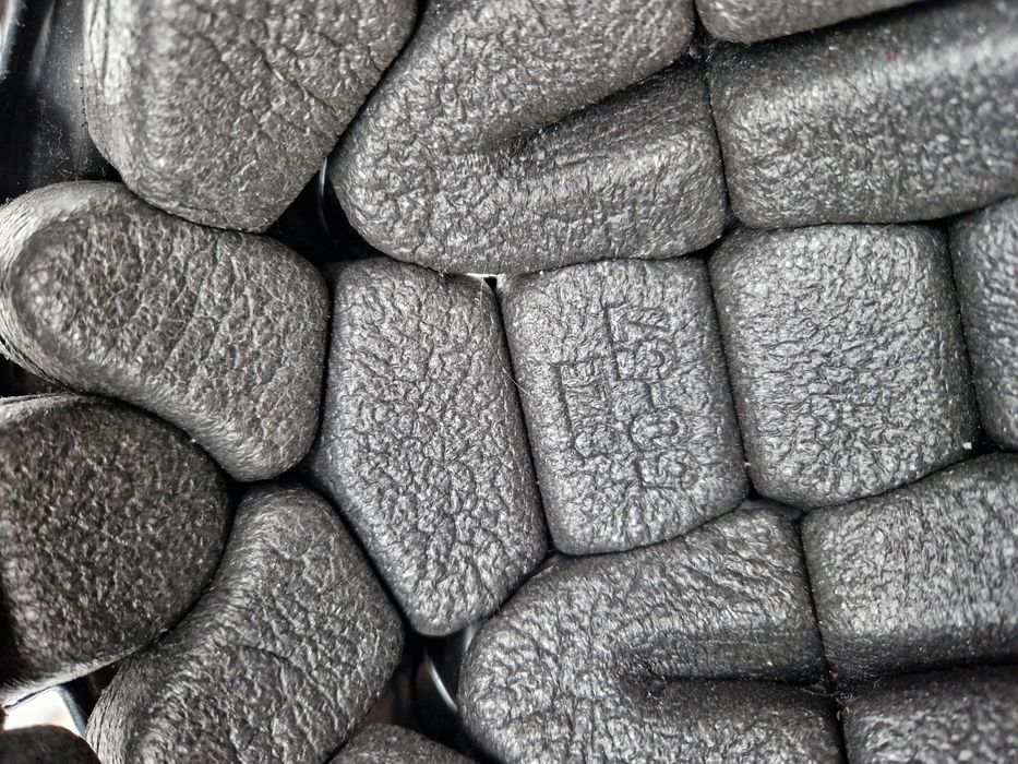 Хокейна форма шолом краги нагрудник