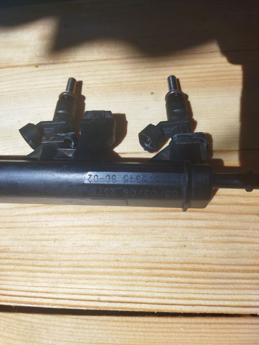 Рампа форсунок Пежо 207 1.4 16кл