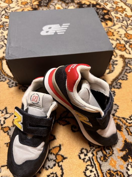 Дитячі кросівки