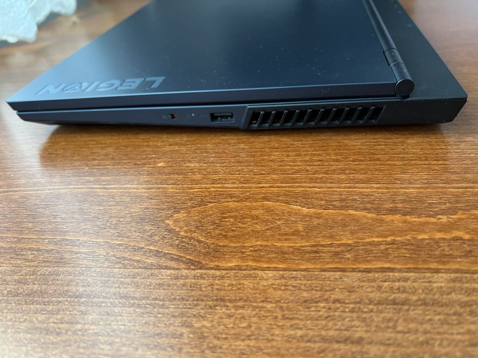 Lenovo Legion 5 15ITH6H i7-11800H / RTX 3060 / 32 GB RAM / 1 TB SSD / 165 Hz