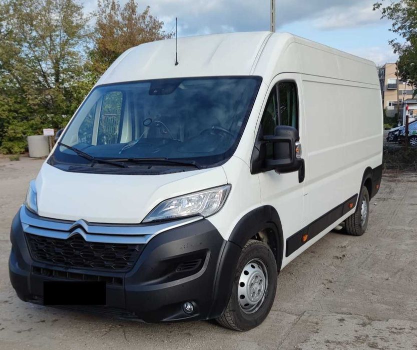 Wynajem lub wypożyczenie auta dostawczego busa Citroen Jumper L4H2