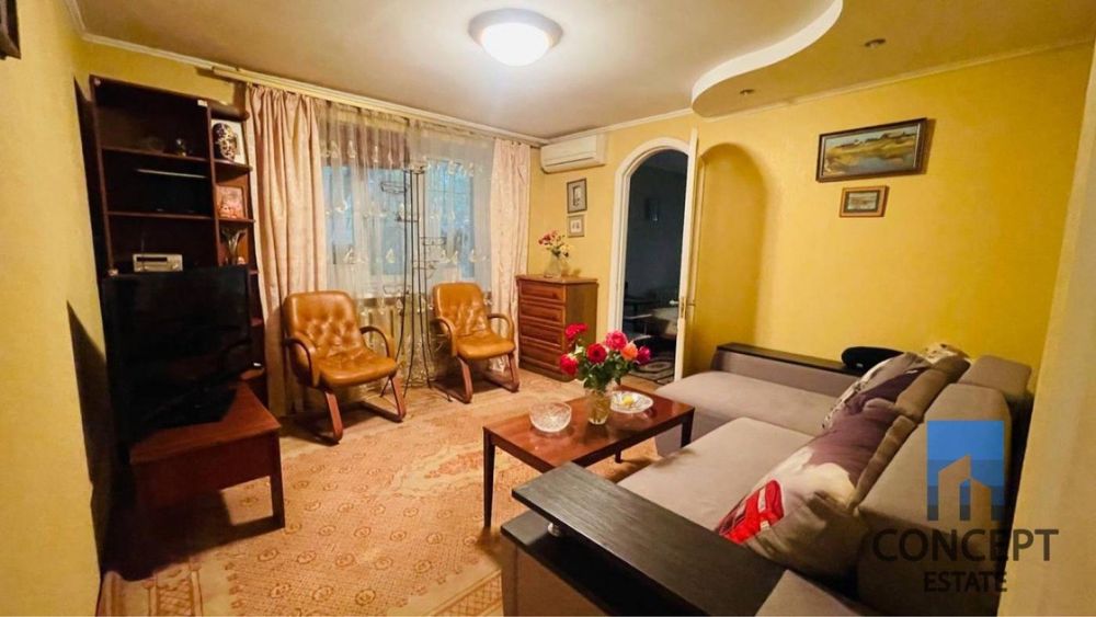 Продам большую 3 комн. квартиру 61 м2 ул.Независимости (Титова)