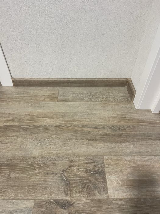 Укладка ламінату,монтаж ламінату,встановлення ламінату