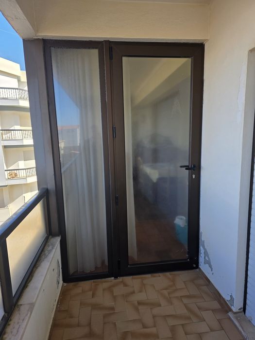 Porta/ Janela  castanha