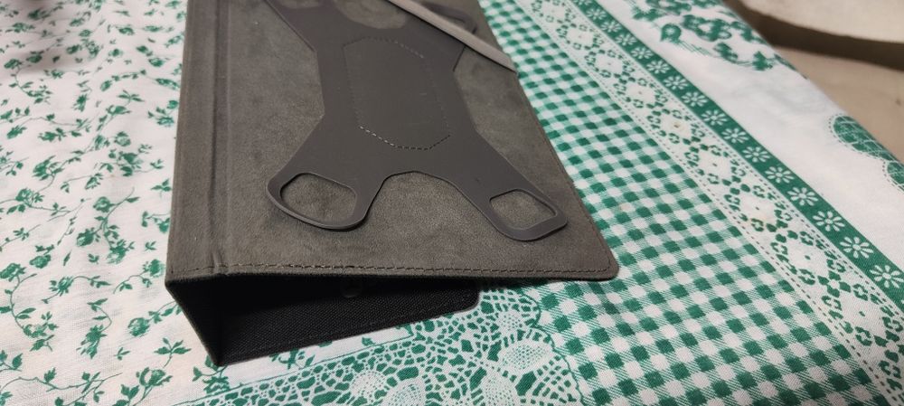 Capa tablet 7" preta