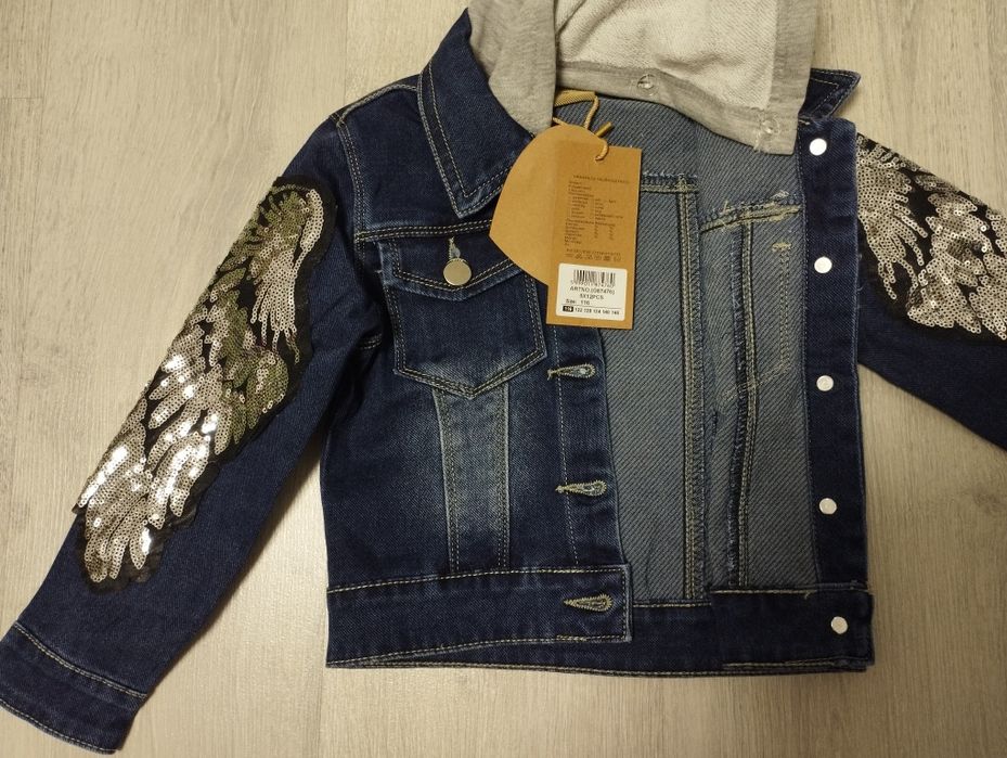 Дитяча джинсова куртка для дівчинки