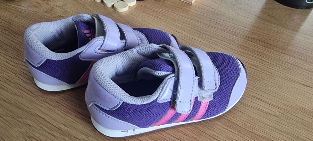Buty adidasy. Różowe dziewczęce. Rozmiar 26