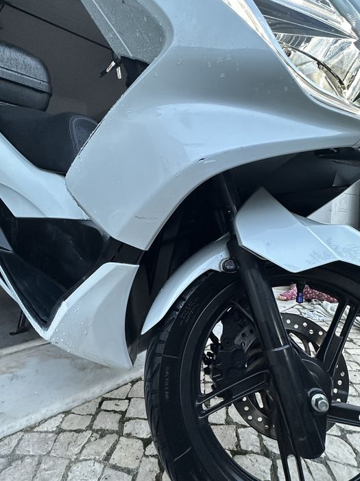 Pcx do ano 2015 bem estimada