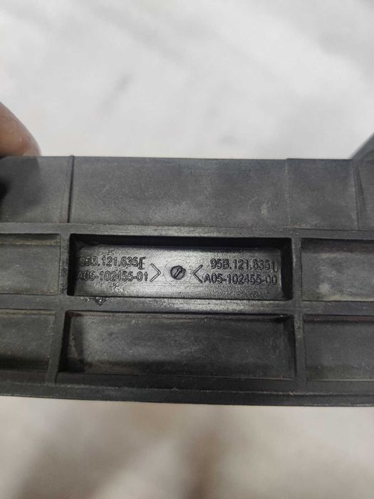 Porsche Macan 2013- жалюзі заслонка радіатора 95b121635D , 95b121635E