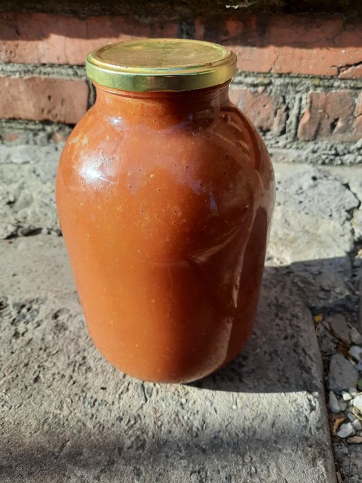 Продам томат (без жмиху).