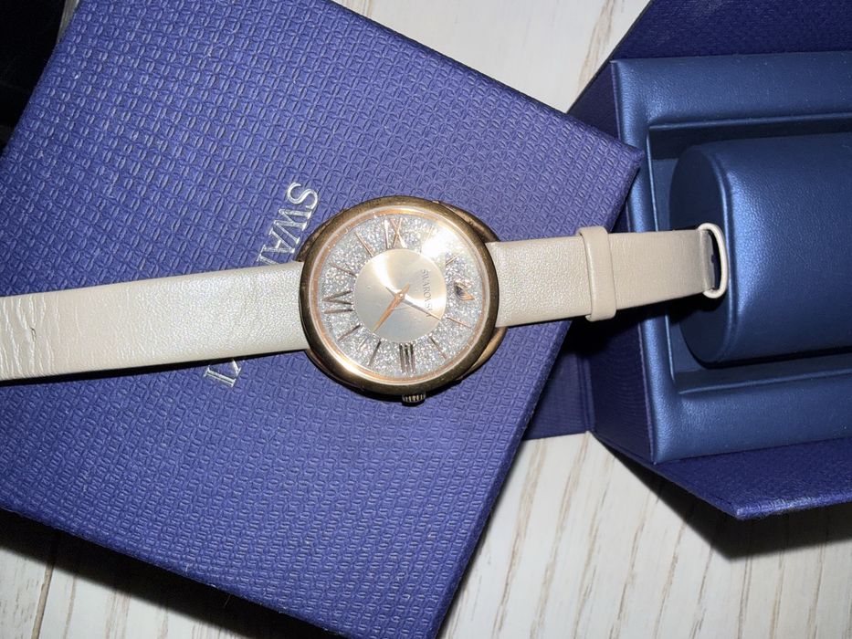 Годинник  бренд SWAROVSKI оригінал