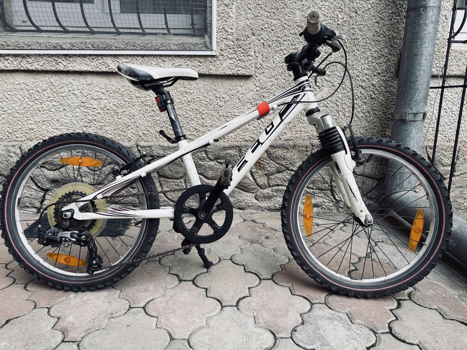 Детский велосипед FELT Q20r белый