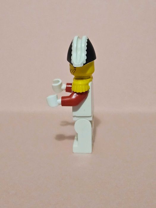 Minifigurka LEGO Pirates Imperial Admiral pi001