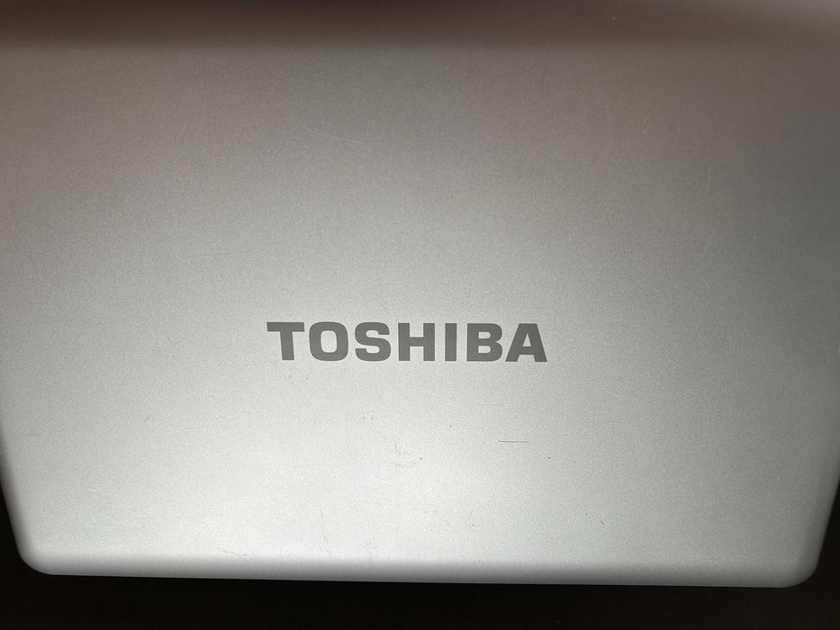 Computador Toshiba com porta de CD e Diskette