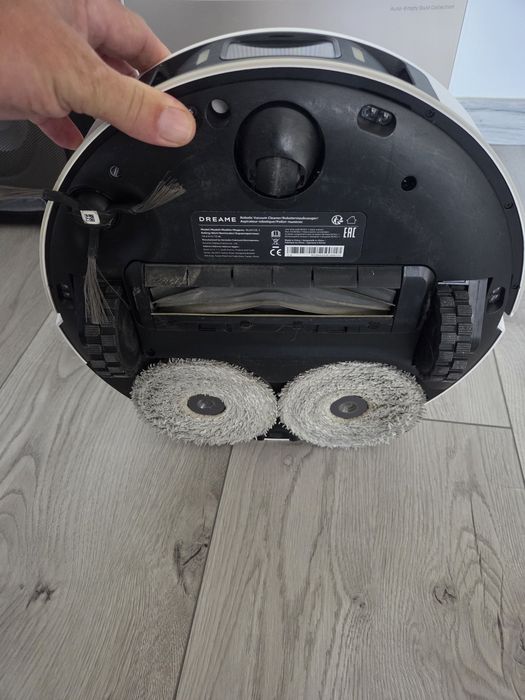 Sprzedam malo używany robot dreame