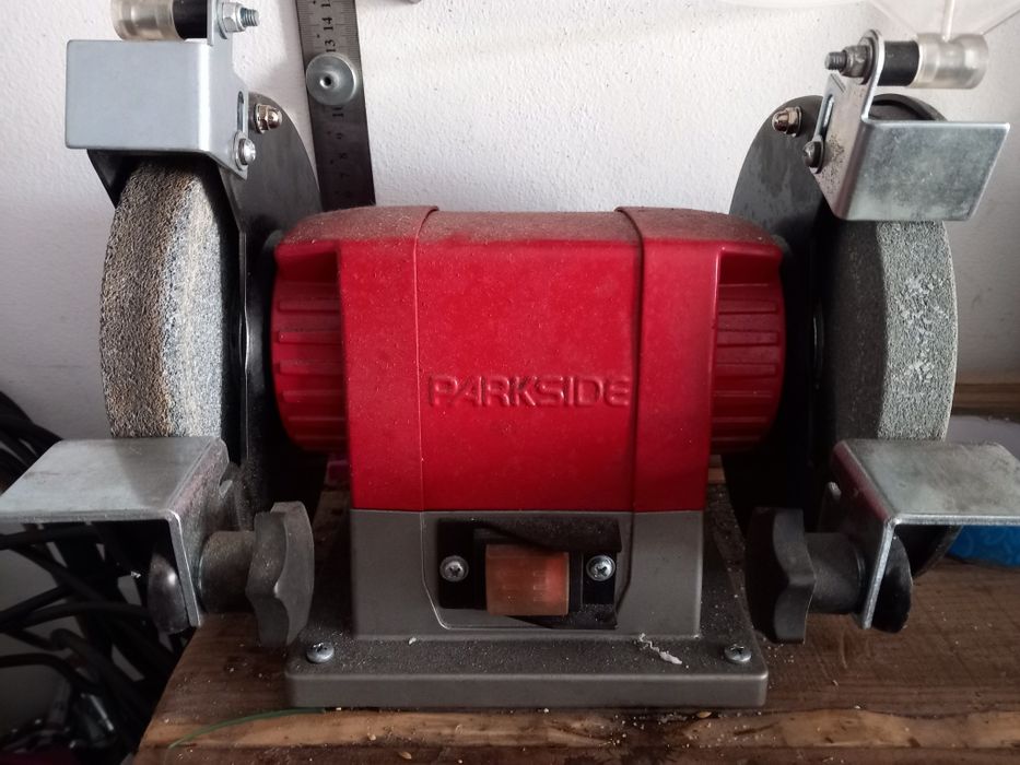 Esmeril marca parkside.