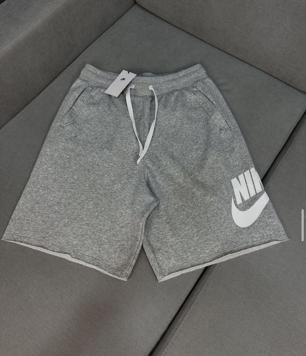 Оригінальні шорти Nike swoosh