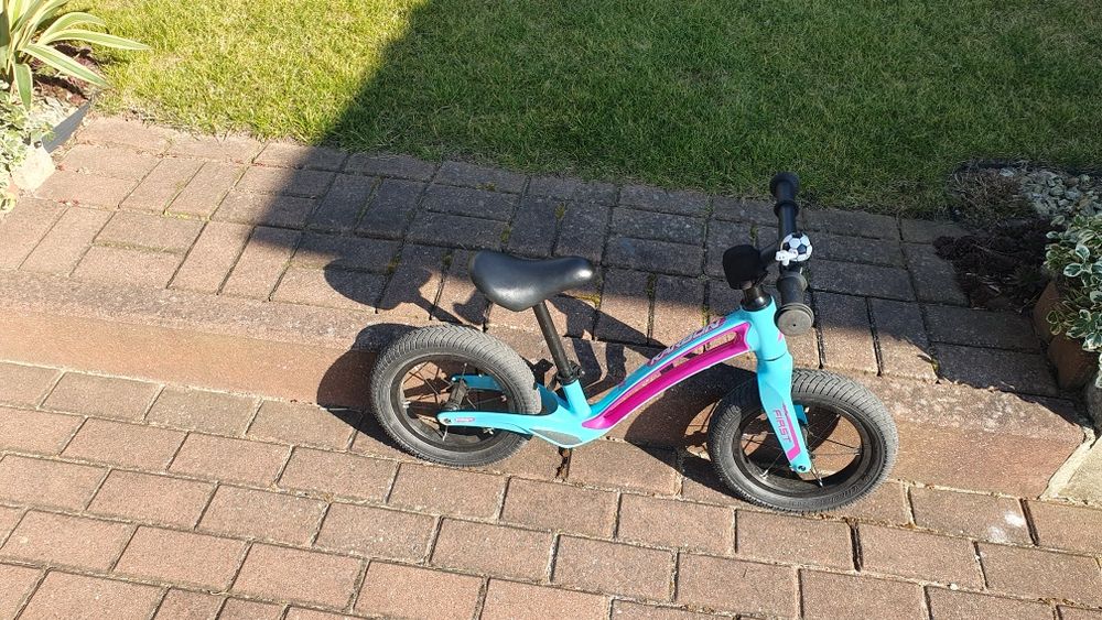 Rower rowerek biegowy Karbon - stan b.dobry